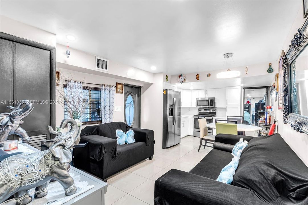 На продажу: $95,000 (3 спален, 2 ванн, 3592 Квадратных фут)