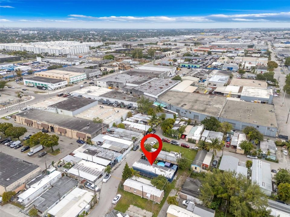 На продажу: $95,000 (3 спален, 2 ванн, 3592 Квадратных фут)