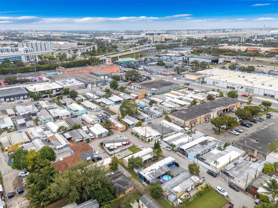 На продажу: $95,000 (3 спален, 2 ванн, 3592 Квадратных фут)