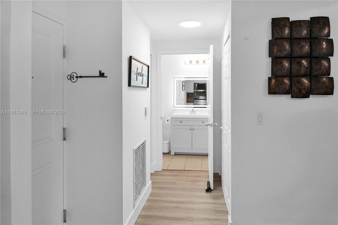 En Venta: $390,000 (1 camas, 1 baños, 838 Pies cuadrados)