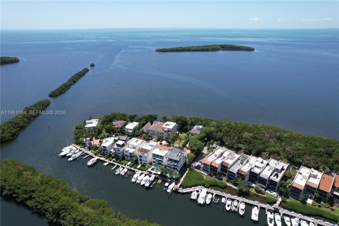 For Sale: $500,000 (0.01 acres)