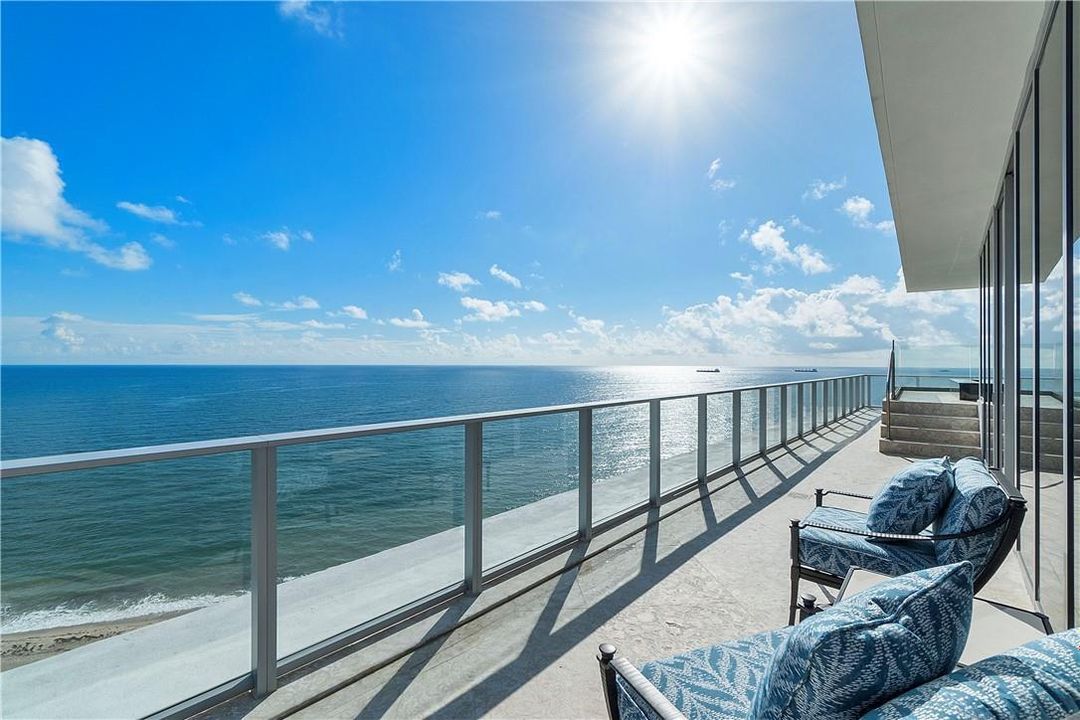 SKY TERRACE