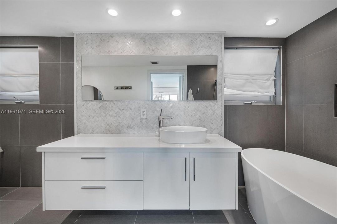 Activo con contrato: $1,145,000 (2 camas, 2 baños, 1488 Pies cuadrados)