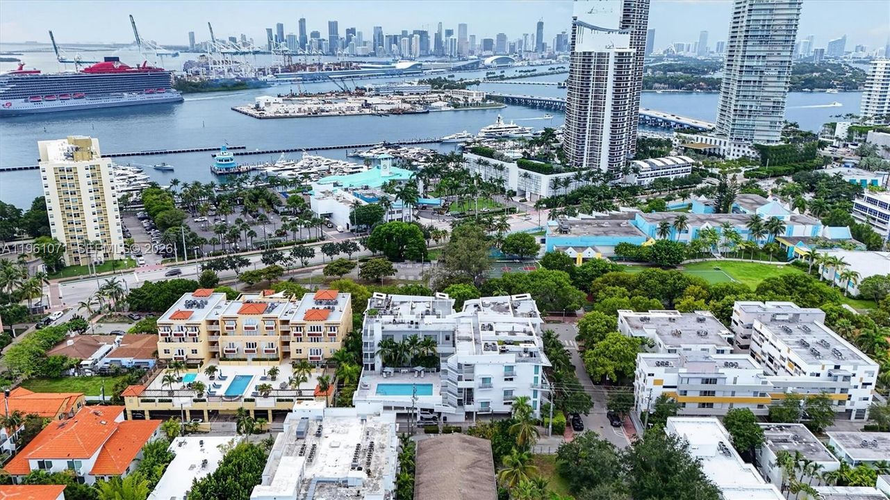 На продажу: $1,145,000 (2 спален, 2 ванн, 1488 Квадратных фут)