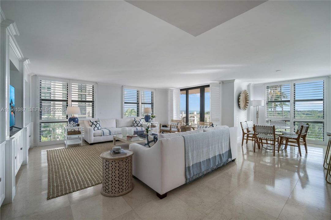 Под контрактом: $1,650,000 (2 спален, 2 ванн, 1782 Квадратных фут)