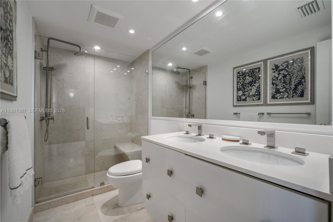 Под контрактом: $1,650,000 (2 спален, 2 ванн, 1782 Квадратных фут)