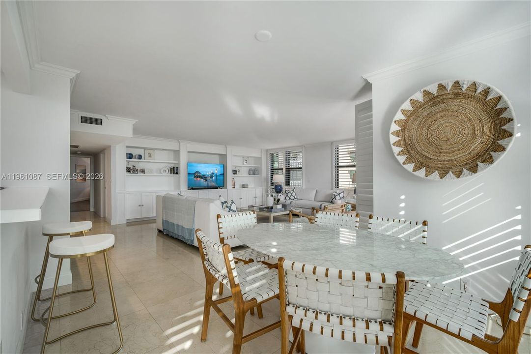 Под контрактом: $1,650,000 (2 спален, 2 ванн, 1782 Квадратных фут)