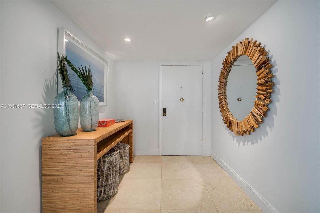 Под контрактом: $1,650,000 (2 спален, 2 ванн, 1782 Квадратных фут)