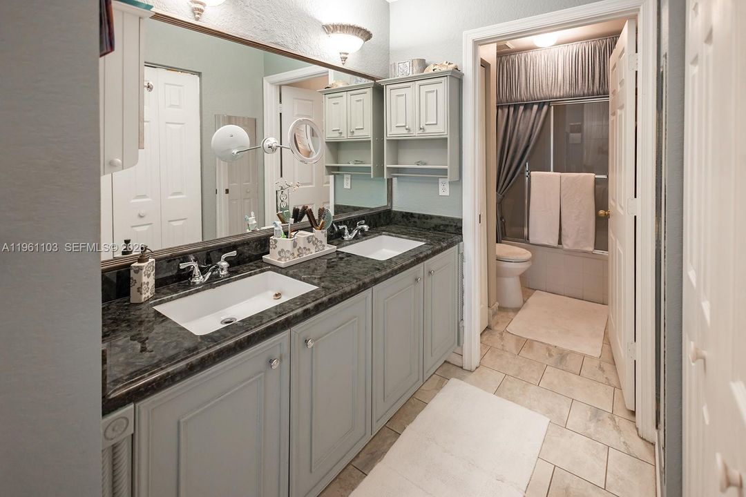 Activo con contrato: $459,900 (3 camas, 2 baños, 0 Pies cuadrados)