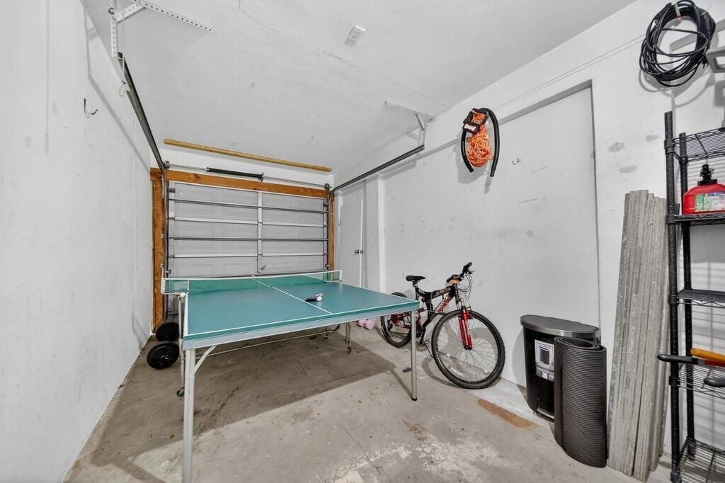 garage1.jpg-SMALL