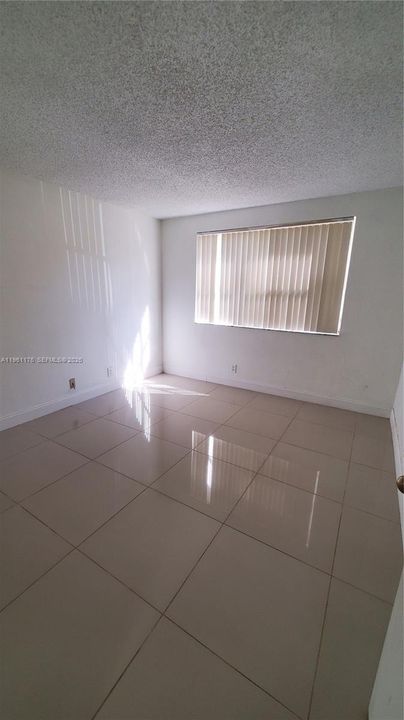 En Venta: $260,000 (2 camas, 2 baños, 984 Pies cuadrados)