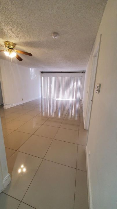 En Venta: $260,000 (2 camas, 2 baños, 984 Pies cuadrados)