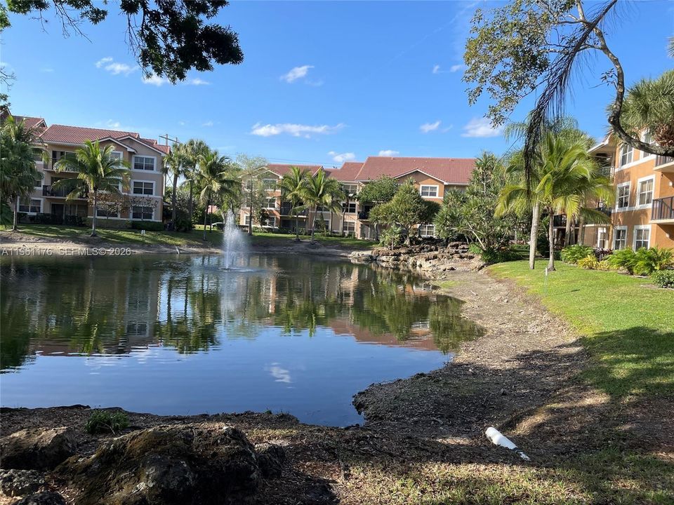 En Venta: $260,000 (2 camas, 2 baños, 984 Pies cuadrados)