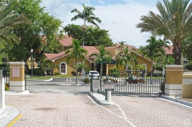 En Venta: $260,000 (2 camas, 2 baños, 984 Pies cuadrados)