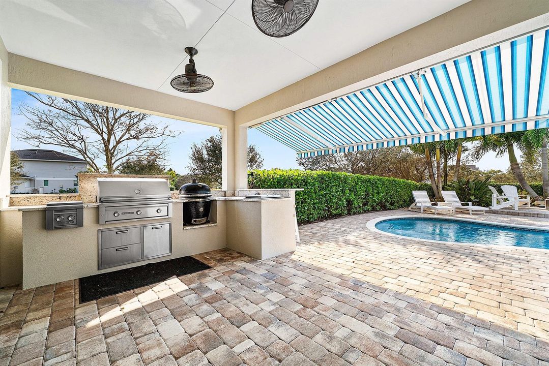 Outdoor Kitchen