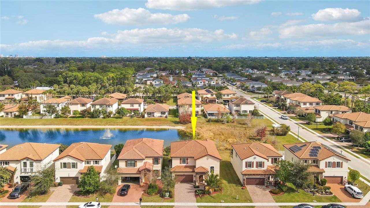 En Venta: $639,999 (4 camas, 3 baños, 2737 Pies cuadrados)