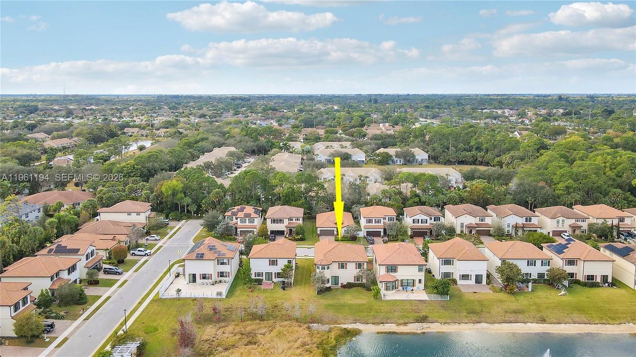 En Venta: $639,999 (4 camas, 3 baños, 2737 Pies cuadrados)