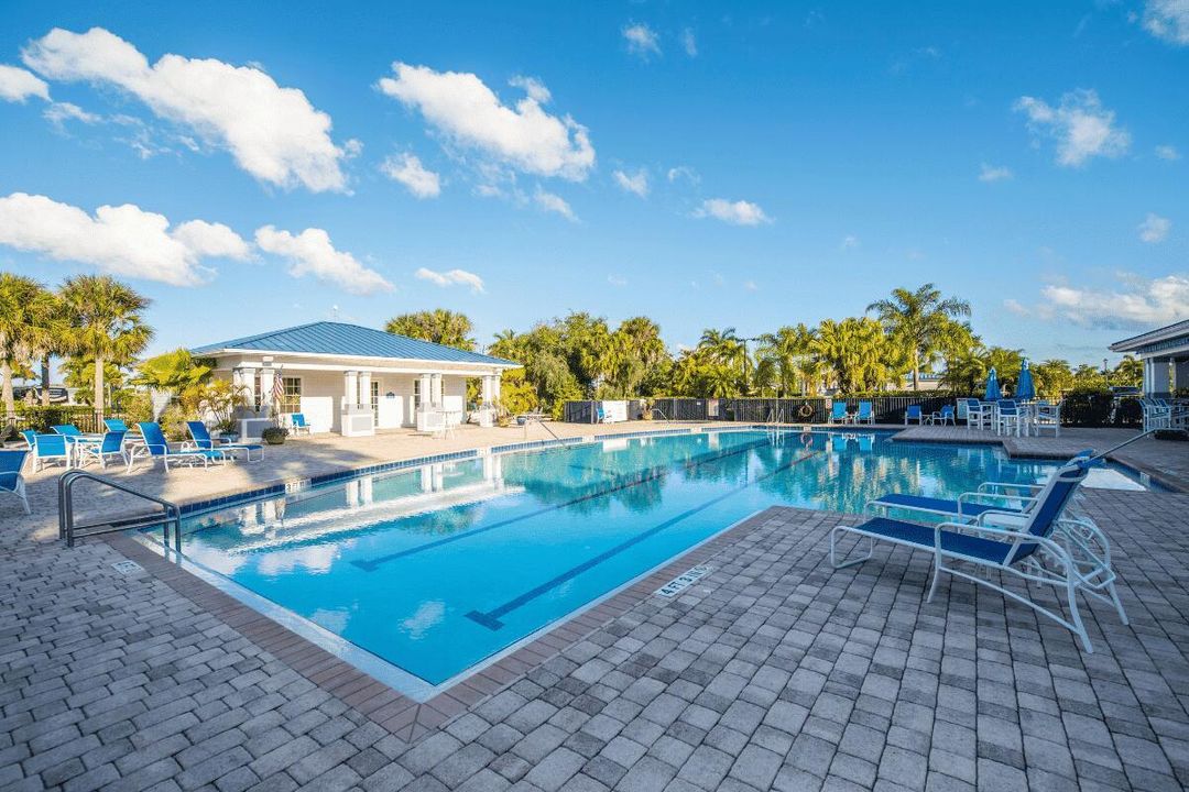 Pool-are-at-at-Silver-Palms-RV-Resort