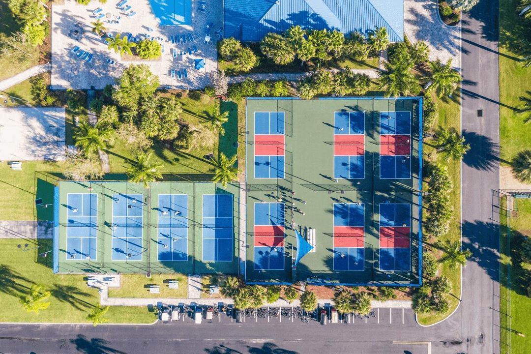 Aerial-view-of-the-Pickleball courts