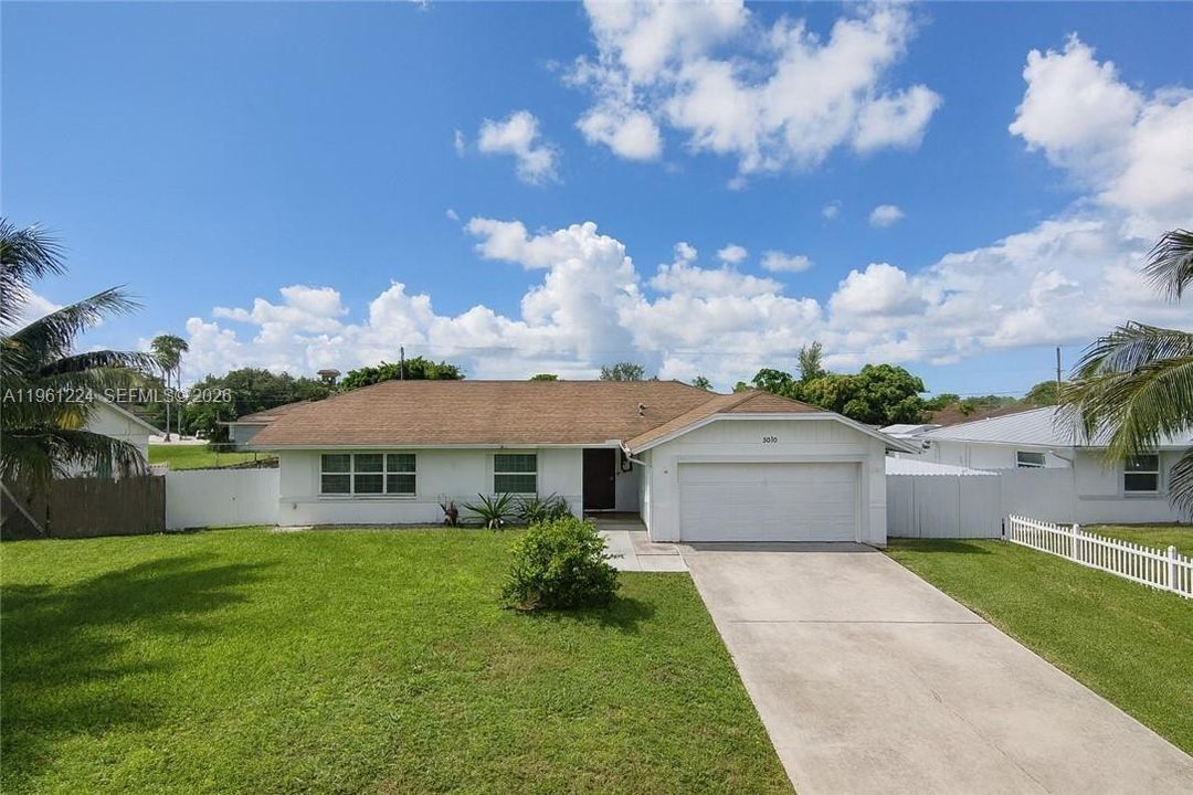 For Sale: $575,000 (4 beds, 3 baths, 1885 Square Feet)