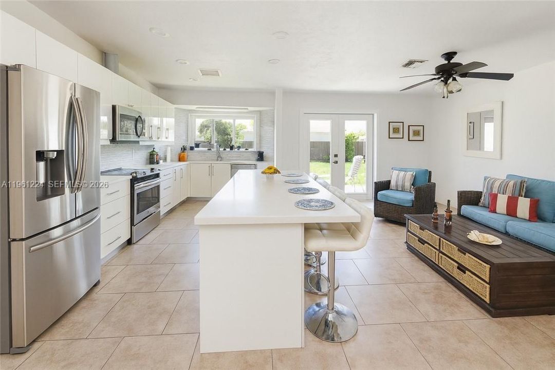 For Sale: $575,000 (4 beds, 3 baths, 1885 Square Feet)