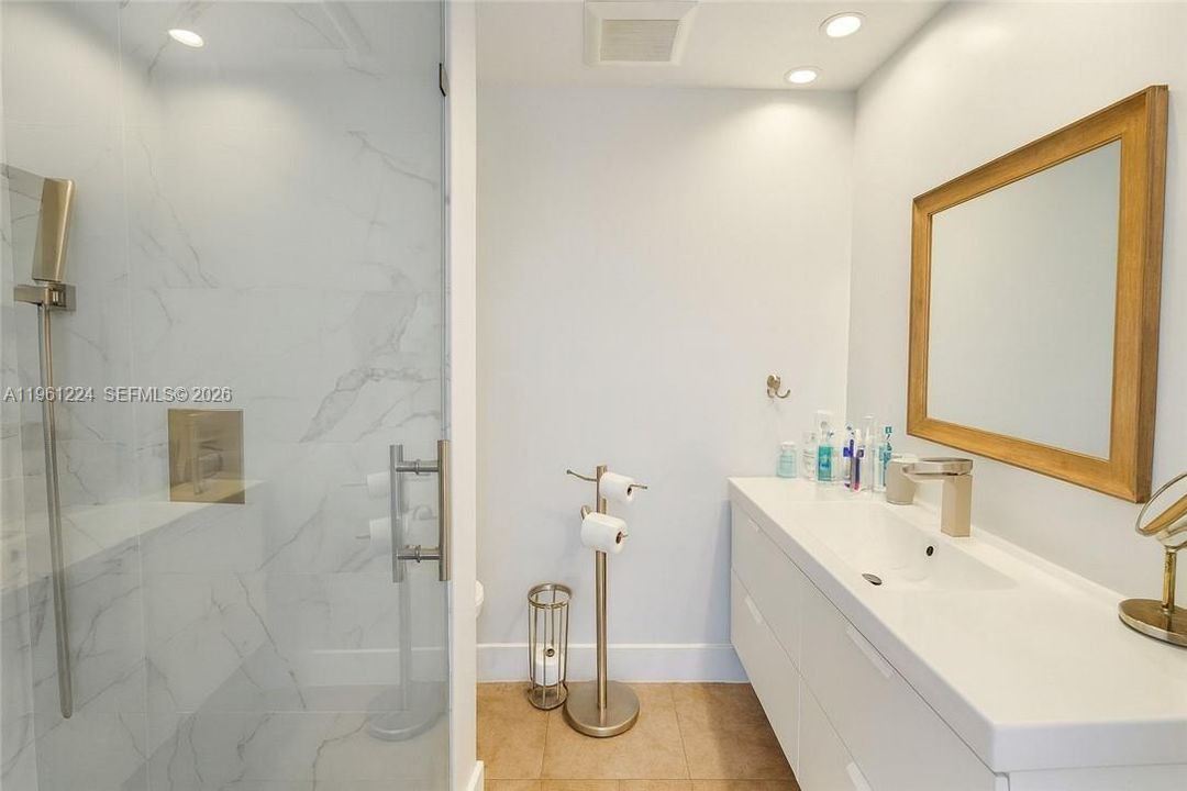 For Sale: $575,000 (4 beds, 3 baths, 1885 Square Feet)