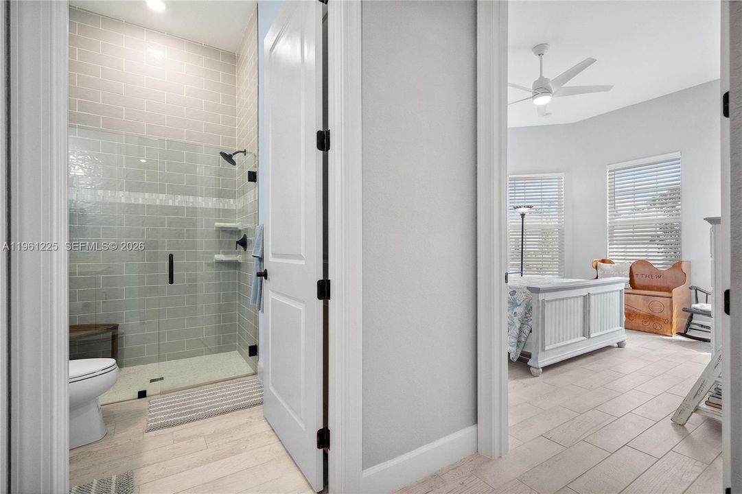 For Rent: $4,300 (3 beds, 3 baths, 2111 Square Feet)