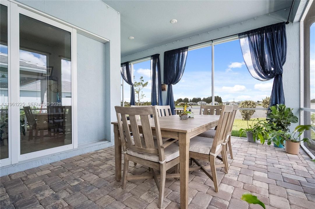 For Rent: $4,300 (3 beds, 3 baths, 2111 Square Feet)