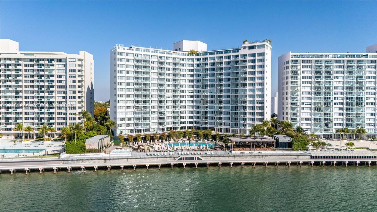 For Sale: $345,000 (0 beds, 1 baths, 530 Square Feet)