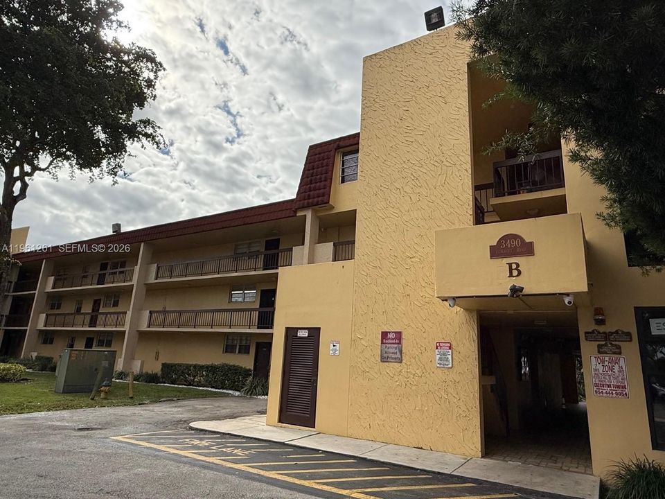 En Venta: $199,900 (1 camas, 1 baños, 900 Pies cuadrados)