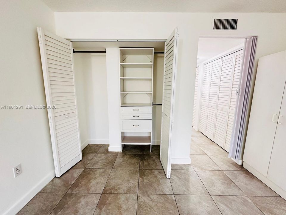En Venta: $199,900 (1 camas, 1 baños, 900 Pies cuadrados)