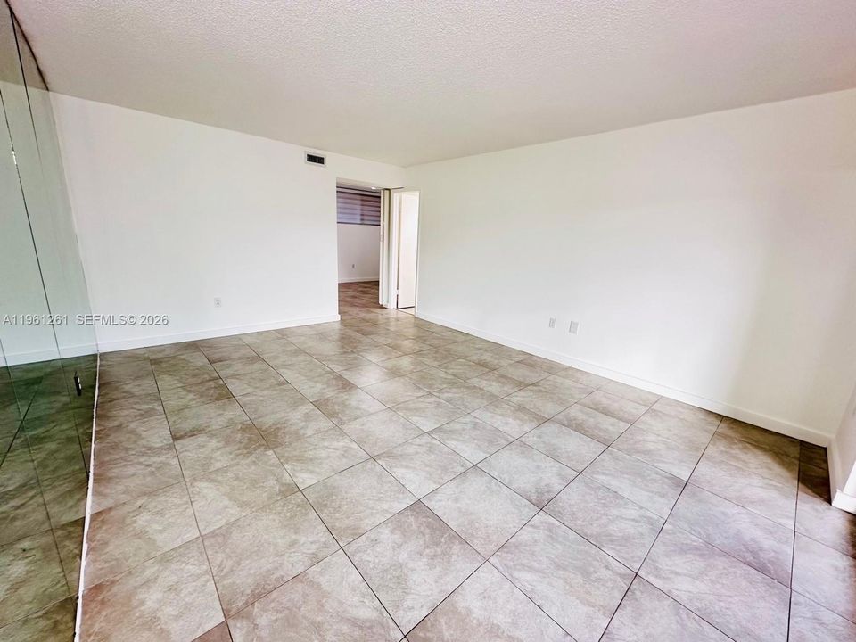 En Venta: $199,900 (1 camas, 1 baños, 900 Pies cuadrados)