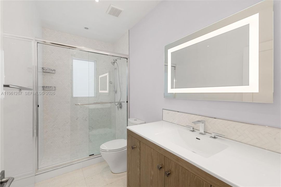 2nd Children's Bathroom