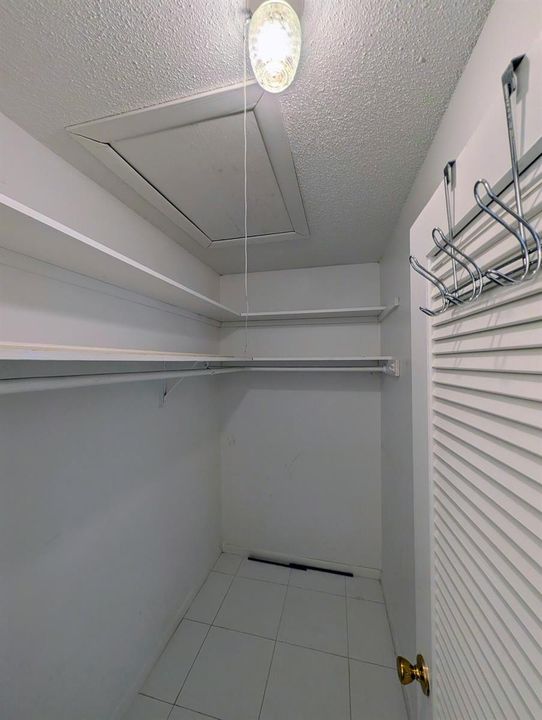Walk-in Closet