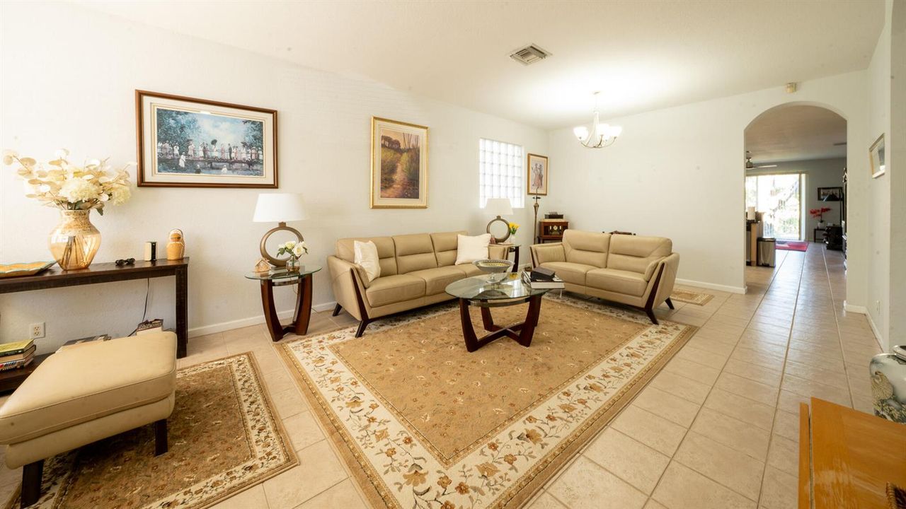 2BR05924