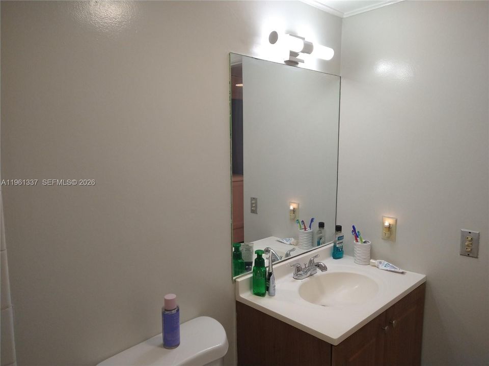 For Sale: $189,500 (2 beds, 2 baths, 1140 Square Feet)