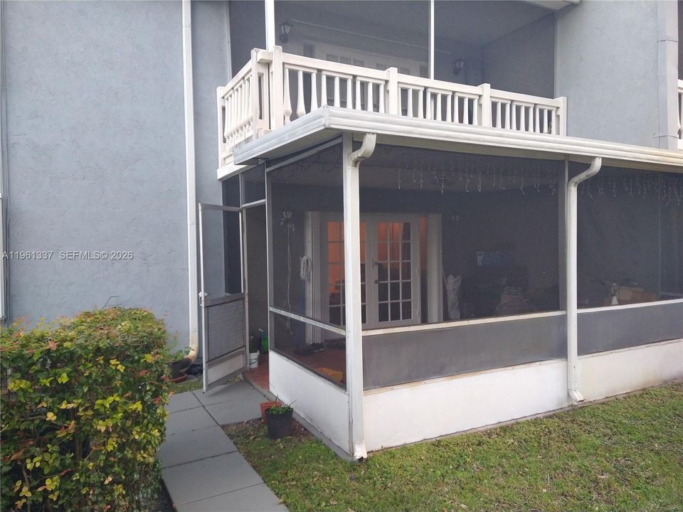 For Sale: $189,500 (2 beds, 2 baths, 1140 Square Feet)