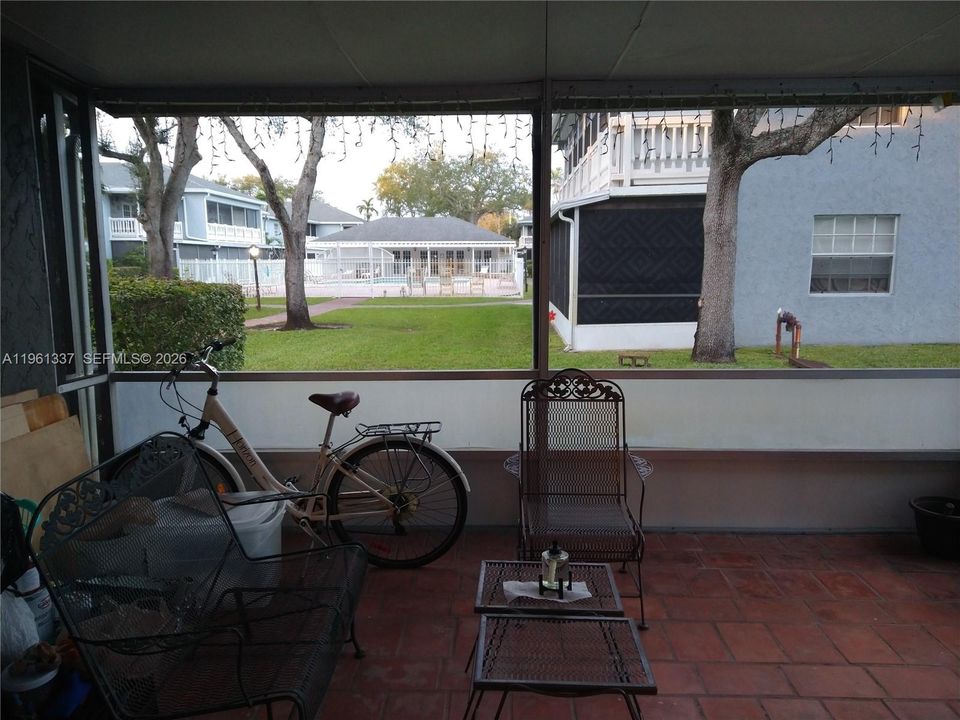 For Sale: $189,500 (2 beds, 2 baths, 1140 Square Feet)