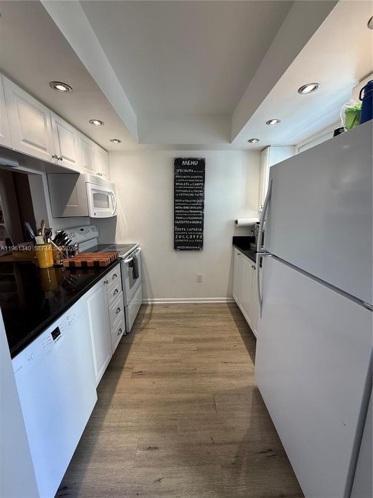 En Venta: $229,000 (2 camas, 2 baños, 1128 Pies cuadrados)