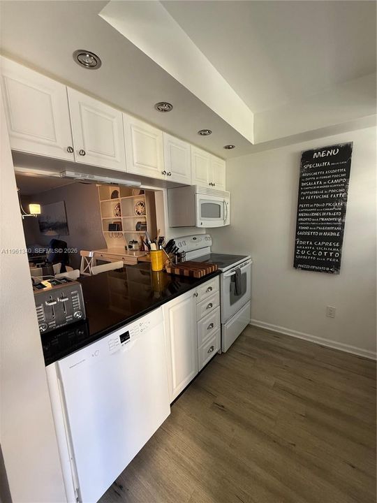 En Venta: $229,000 (2 camas, 2 baños, 1128 Pies cuadrados)
