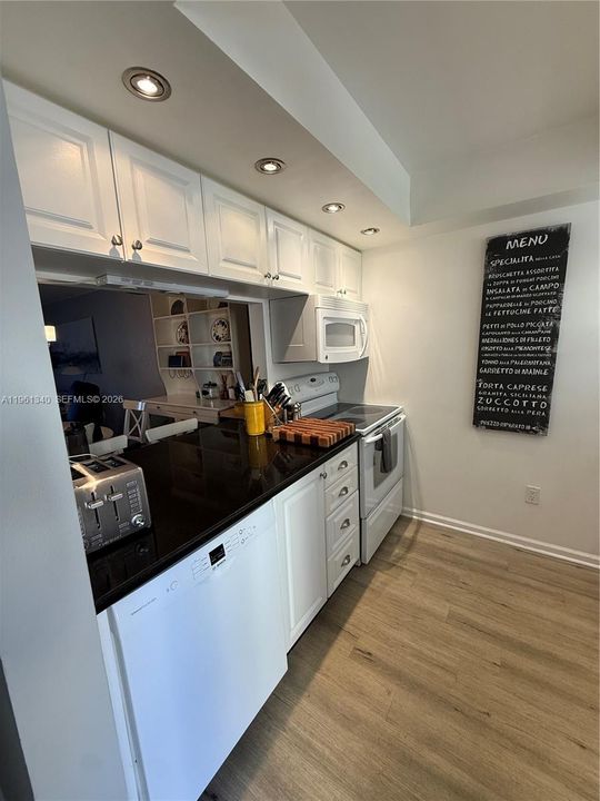 En Venta: $229,000 (2 camas, 2 baños, 1128 Pies cuadrados)