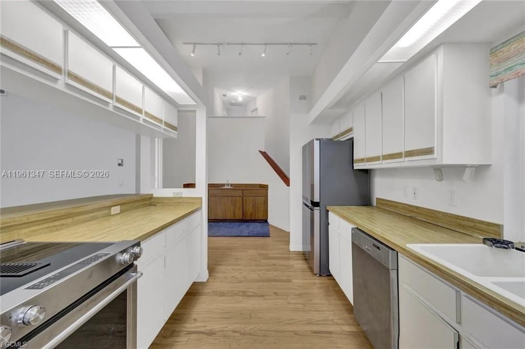 For Sale: $1,250,000 (3 beds, 2 baths, 0 Square Feet)