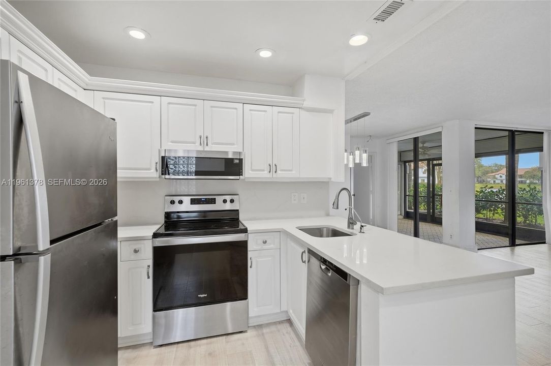 Activo con contrato: $165,000 (3 camas, 2 baños, 1134 Pies cuadrados)