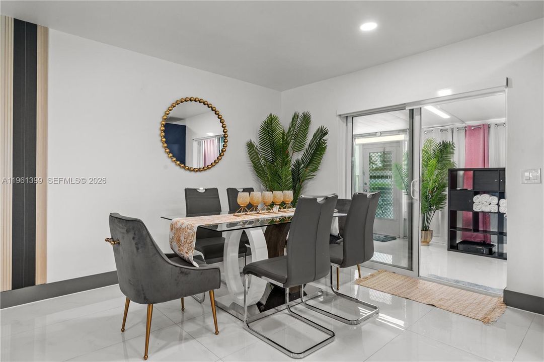 For Sale: $558,000 (3 beds, 2 baths, 1531 Square Feet)
