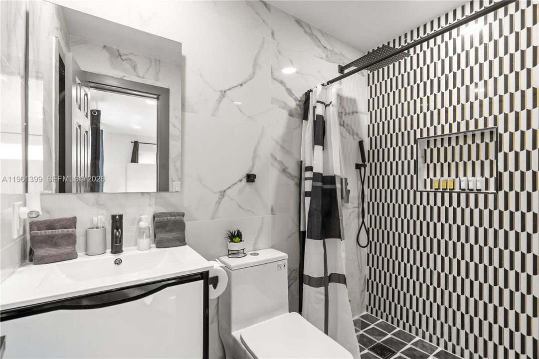 For Sale: $558,000 (3 beds, 2 baths, 1531 Square Feet)