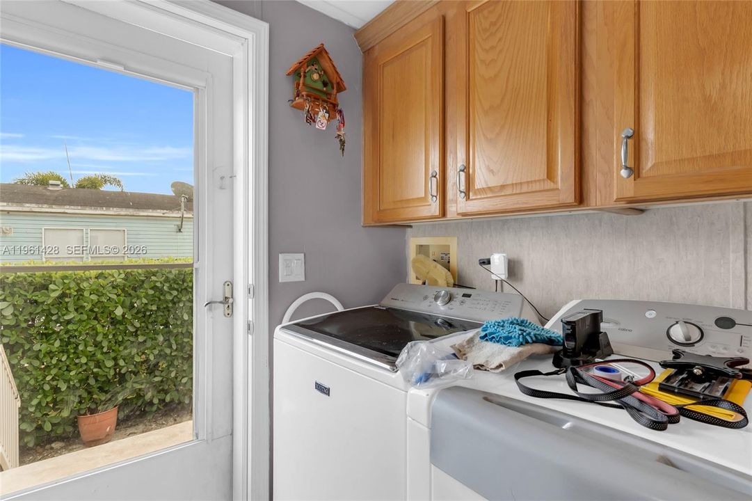 На продажу: $315,000 (3 спален, 2 ванн, 1690 Квадратных фут)