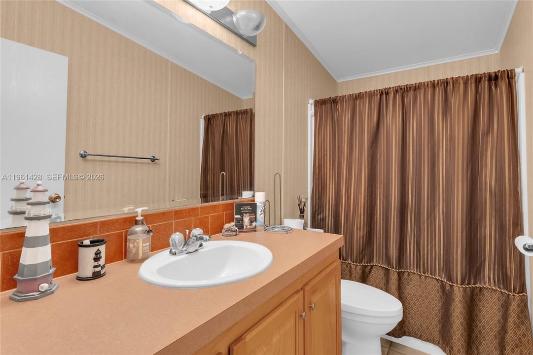 На продажу: $315,000 (3 спален, 2 ванн, 1690 Квадратных фут)