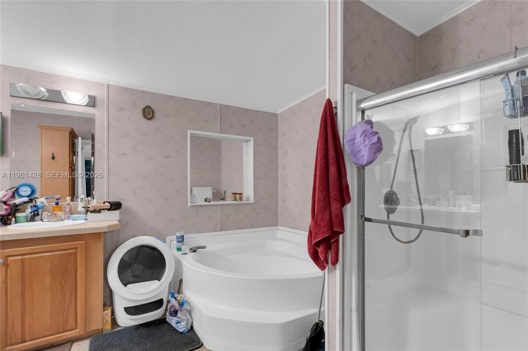 На продажу: $315,000 (3 спален, 2 ванн, 1690 Квадратных фут)