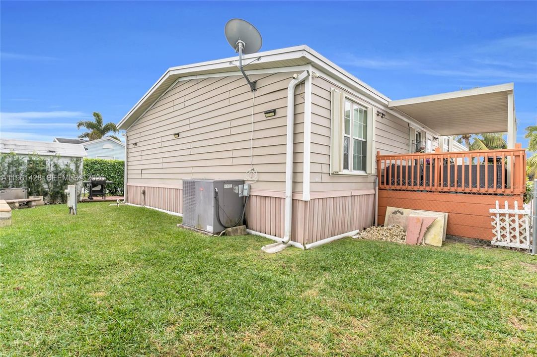 На продажу: $315,000 (3 спален, 2 ванн, 1690 Квадратных фут)