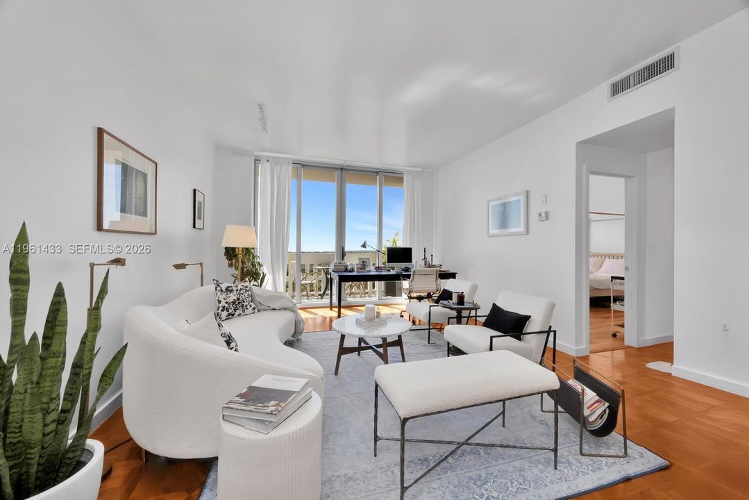 For Sale: $850,000 (2 beds, 2 baths, 1310 Square Feet)